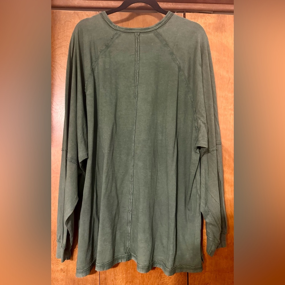 Oversized Green Long Sleeve Top - Picture 2 of 3